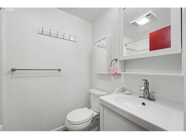 84 GALEN St, Lake Oswego, OR 97035