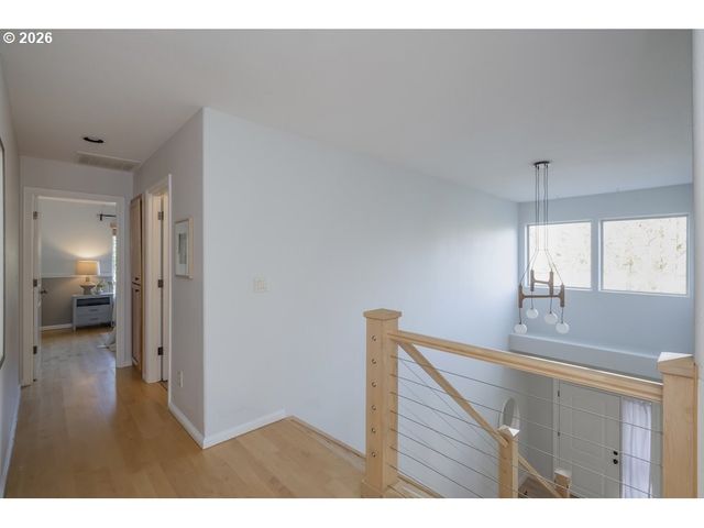 3924 Sw PASADENA St, Portland, OR 97219