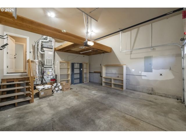 3924 Sw PASADENA St, Portland, OR 97219