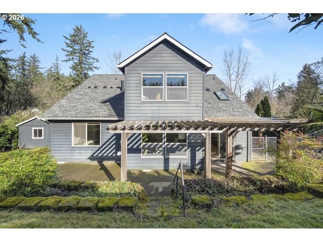 3924 Sw PASADENA St, Portland, OR 97219