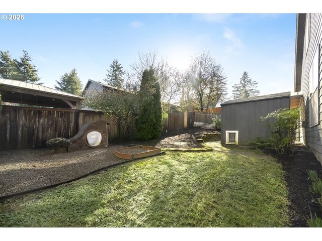 3924 Sw PASADENA St, Portland, OR 97219
