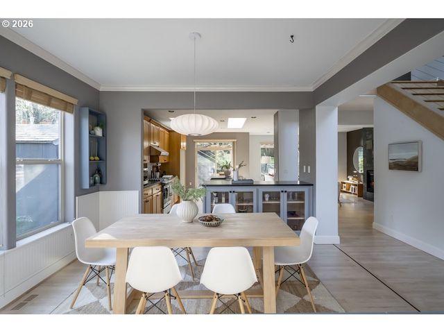 3924 Sw PASADENA St, Portland, OR 97219