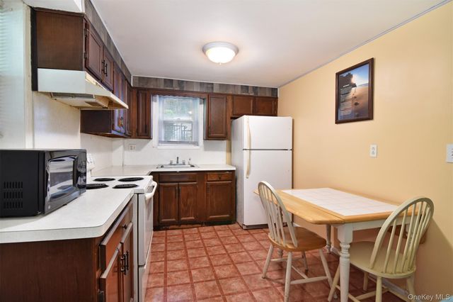73 Lincoln Avenue, Yonkers, NY 10704