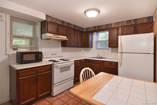 73 Lincoln Avenue, Yonkers, NY 10704