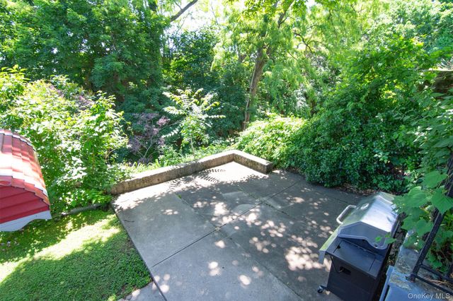 73 Lincoln Avenue, Yonkers, NY 10704
