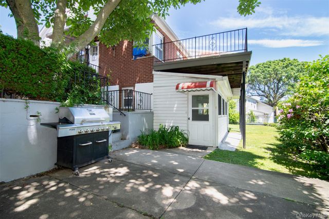 73 Lincoln Avenue, Yonkers, NY 10704