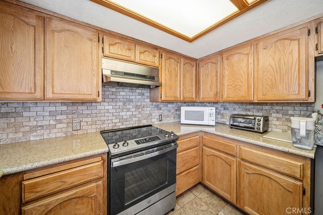33268 Mackay Drive, Lake Elsinore, CA 92530