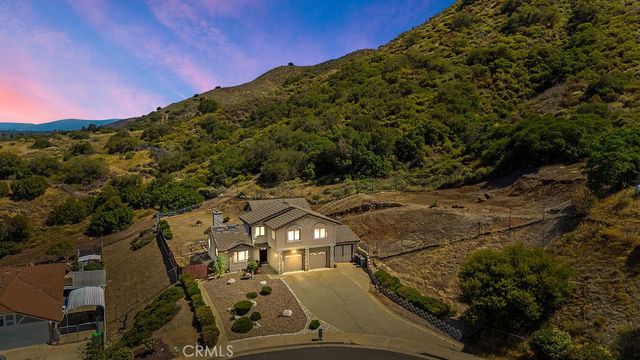 33268 Mackay Drive, Lake Elsinore, CA 92530