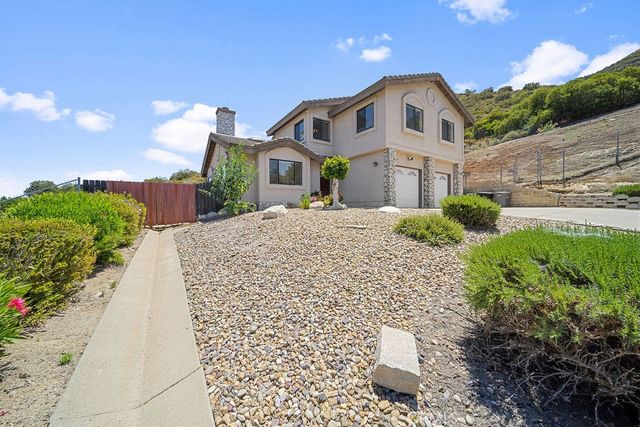 33268 Mackay Drive, Lake Elsinore, CA 92530