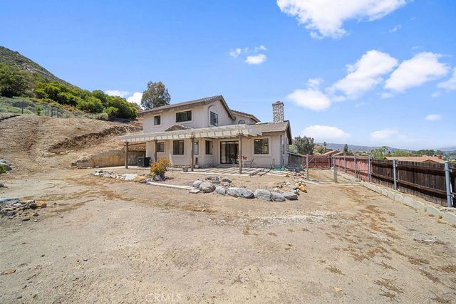 33268 Mackay Drive, Lake Elsinore, CA 92530