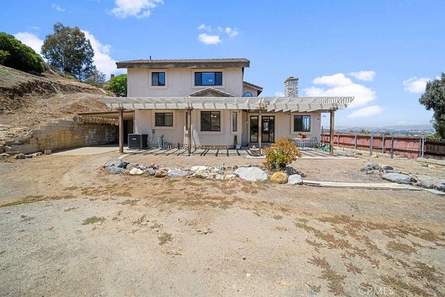 33268 Mackay Drive, Lake Elsinore, CA 92530