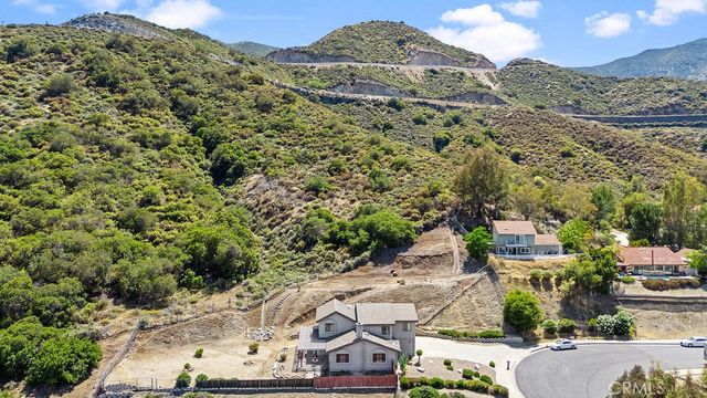 33268 Mackay Drive, Lake Elsinore, CA 92530