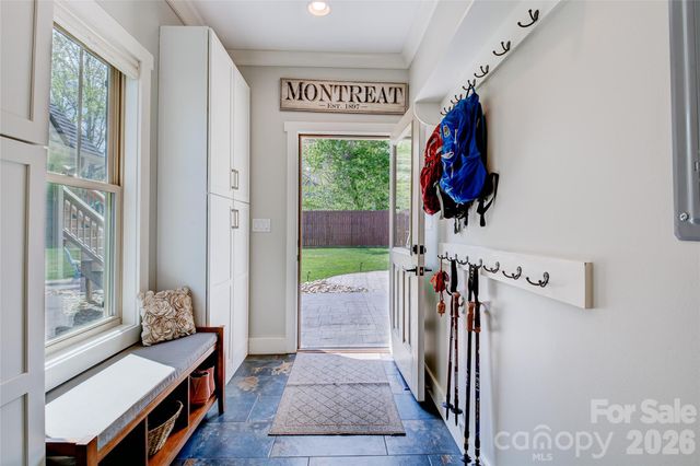 6 Hamlet Street, Black Mountain, NC 28711
