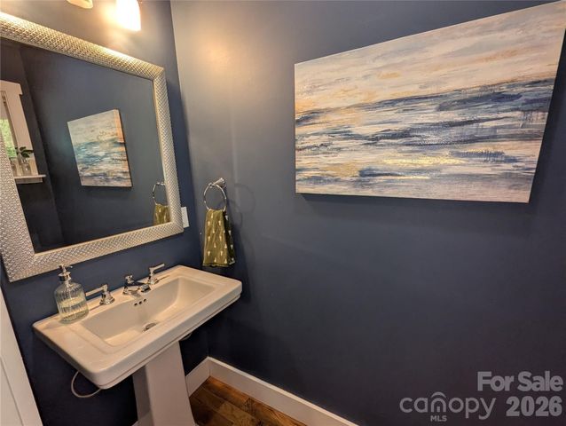 6 Hamlet Street, Black Mountain, NC 28711