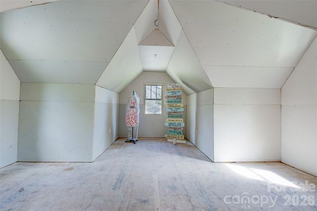 6 Hamlet Street, Black Mountain, NC 28711