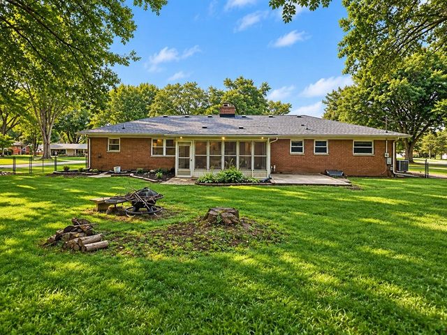 3400 Cambridge Drive, Springfield, OH 45503