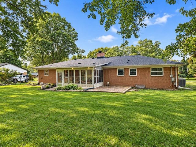 3400 Cambridge Drive, Springfield, OH 45503