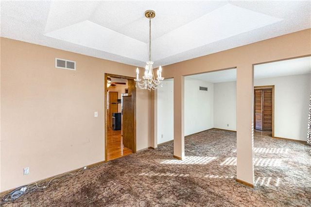 23650 W 56th Street, Shawnee, KS 66226