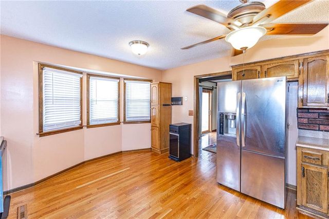 23650 W 56th Street, Shawnee, KS 66226