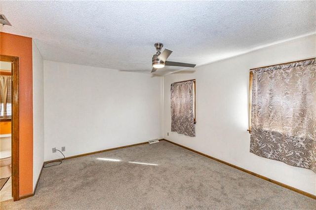 23650 W 56th Street, Shawnee, KS 66226