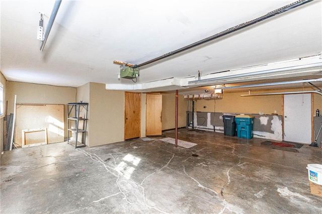 23650 W 56th Street, Shawnee, KS 66226