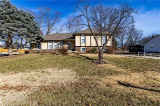 23650 W 56th Street, Shawnee, KS 66226