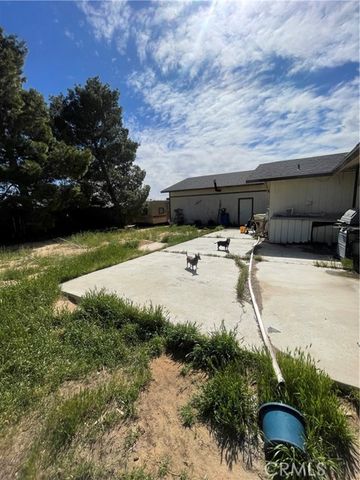 36363 Serra, Hinkley, CA 92347