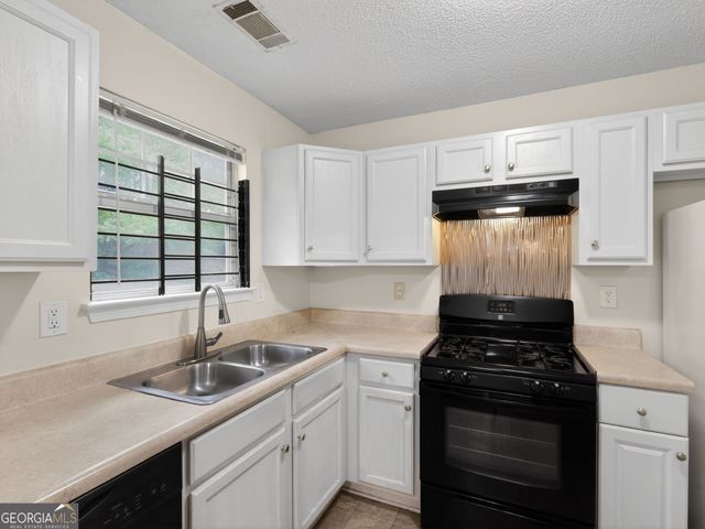 4069 Ward Lake Trail, Ellenwood, GA 30294