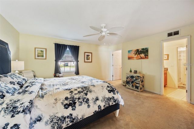 4842 COQUINA KEY DRIVE SE B, St Petersburg, FL 33705