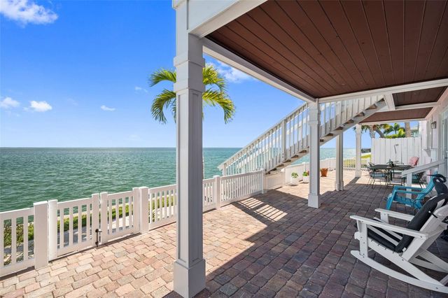 4842 COQUINA KEY DRIVE SE B, St Petersburg, FL 33705
