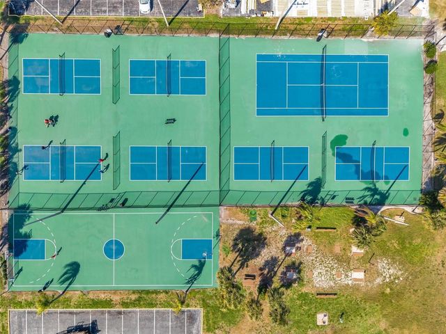 4842 COQUINA KEY DRIVE SE B, St Petersburg, FL 33705