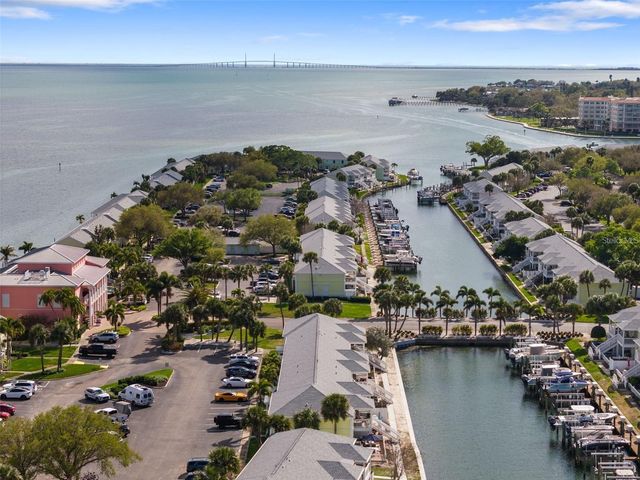 4842 COQUINA KEY DRIVE SE B, St Petersburg, FL 33705