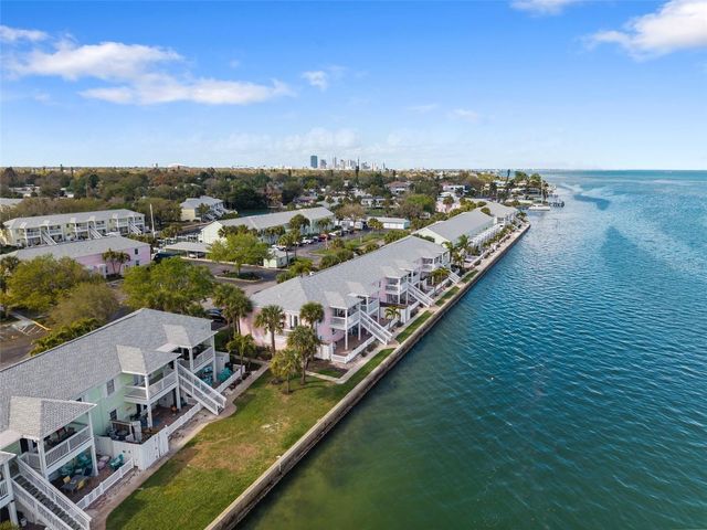 4842 COQUINA KEY DRIVE SE B, St Petersburg, FL 33705