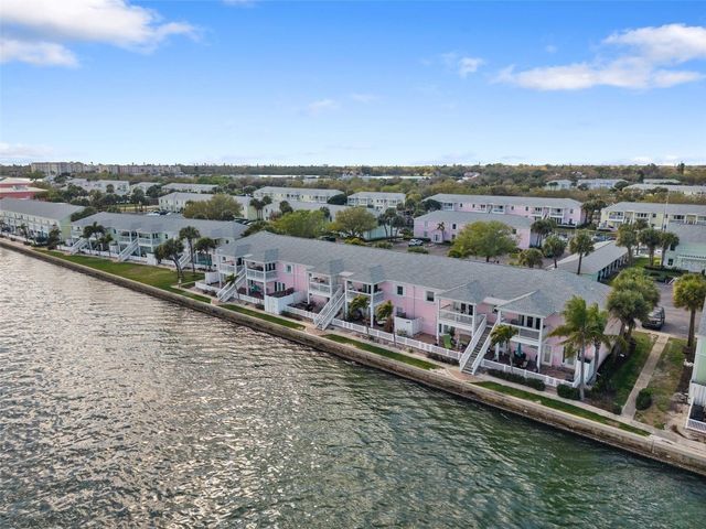 4842 COQUINA KEY DRIVE SE B, St Petersburg, FL 33705