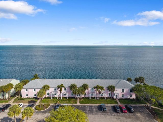 4842 COQUINA KEY DRIVE SE B, St Petersburg, FL 33705
