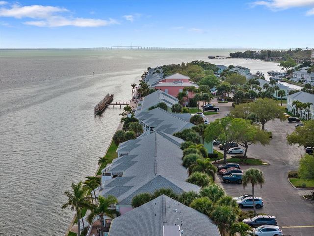 4842 COQUINA KEY DRIVE SE B, St Petersburg, FL 33705