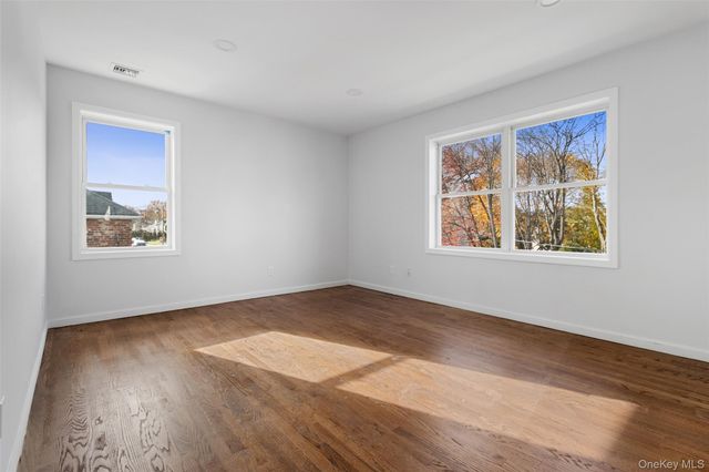 91-93 Henry Avenue 91, Harrison, NY 10528