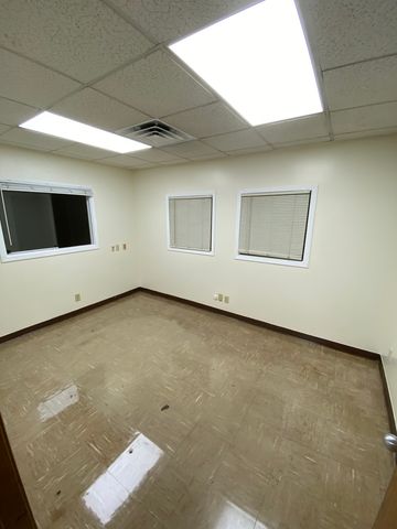 4808 N Cunningham Avenue, Urbana, IL 61802