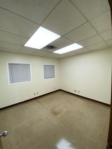 4808 N Cunningham Avenue, Urbana, IL 61802