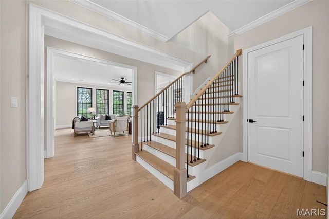 8 Briarbrook Trail, St Louis, MO 63131