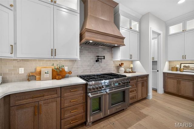 8 Briarbrook Trail, St Louis, MO 63131