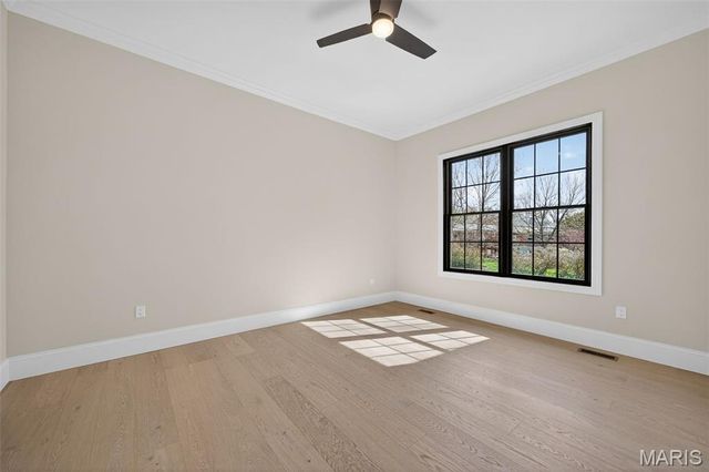 8 Briarbrook Trail, St Louis, MO 63131