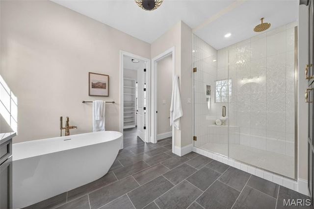 8 Briarbrook Trail, St Louis, MO 63131