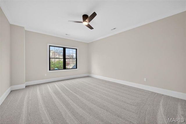 8 Briarbrook Trail, St Louis, MO 63131