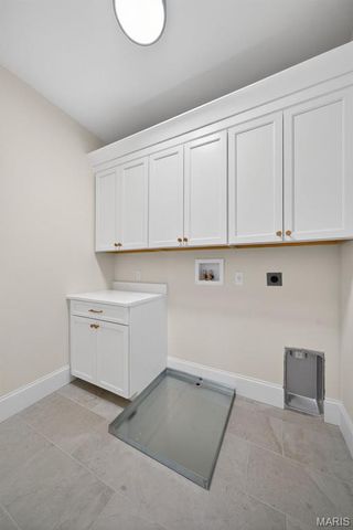 8 Briarbrook Trail, St Louis, MO 63131