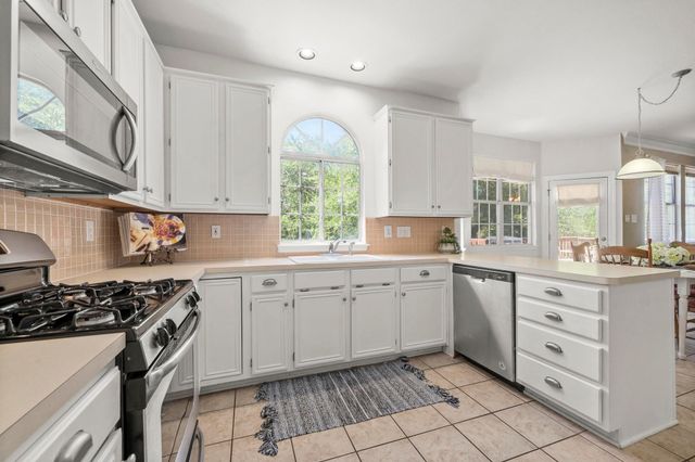 11203 Andenwood DR, Austin, TX 78726