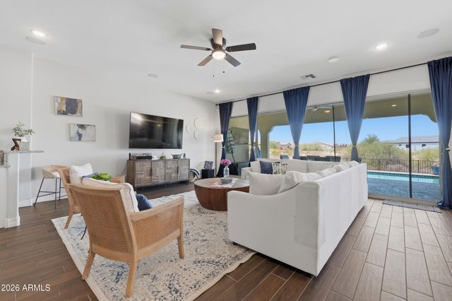 19414 W Seldon Lane, Waddell, AZ 85355