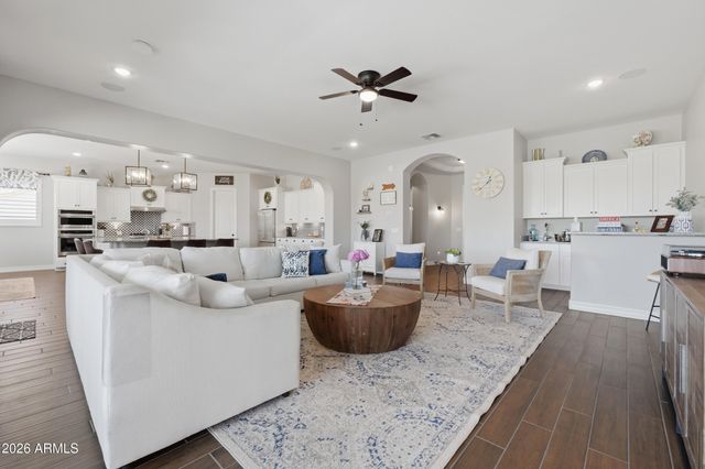 19414 W Seldon Lane, Waddell, AZ 85355