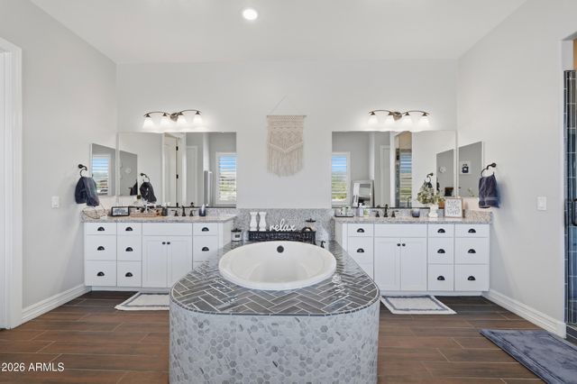 19414 W Seldon Lane, Waddell, AZ 85355