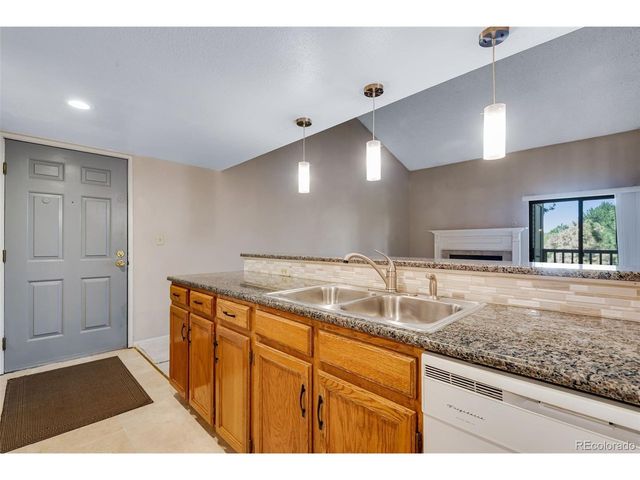 9690 Brentwood Way 303, Broomfield, CO 80021